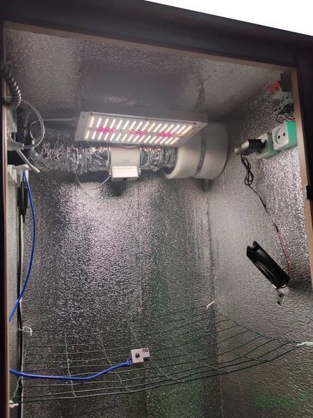Medium Гроубокс Quantum Board 120W с автообогревом